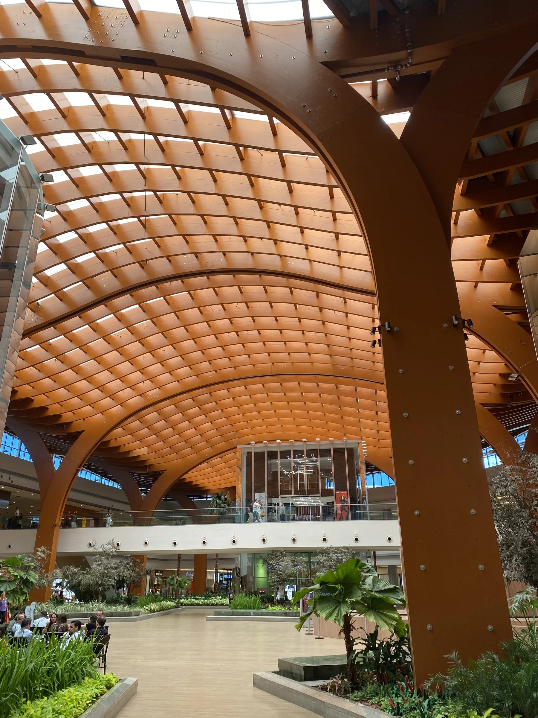 Cobertura em MLC preservada após a manutenção no Shopping Iguatemi Fortaleza